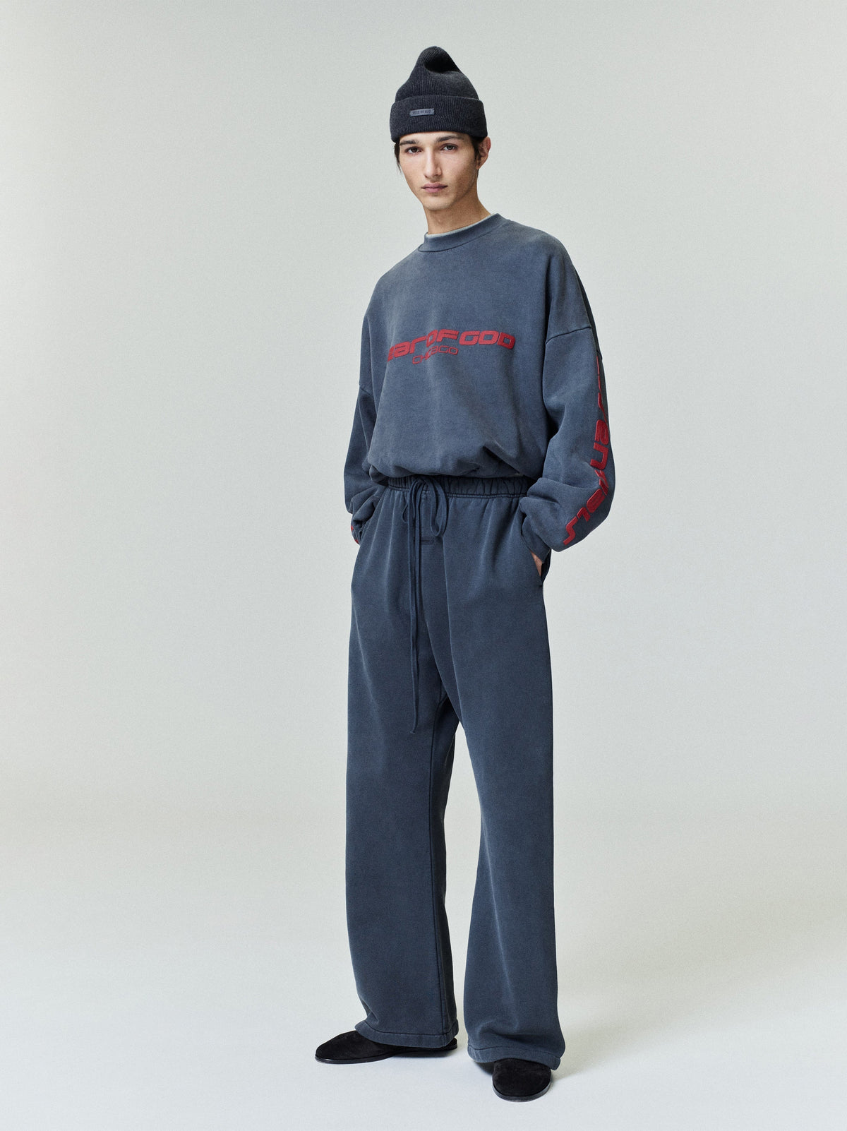 Fear of God Essentials Chicago Heavy Fleece Cropped Sweatshirt Dark Grey Red