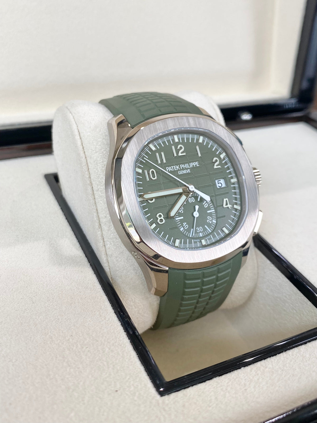 Patek Philippe Aquanaut 42.2 5968G-010 Khaki Green Dial Watch