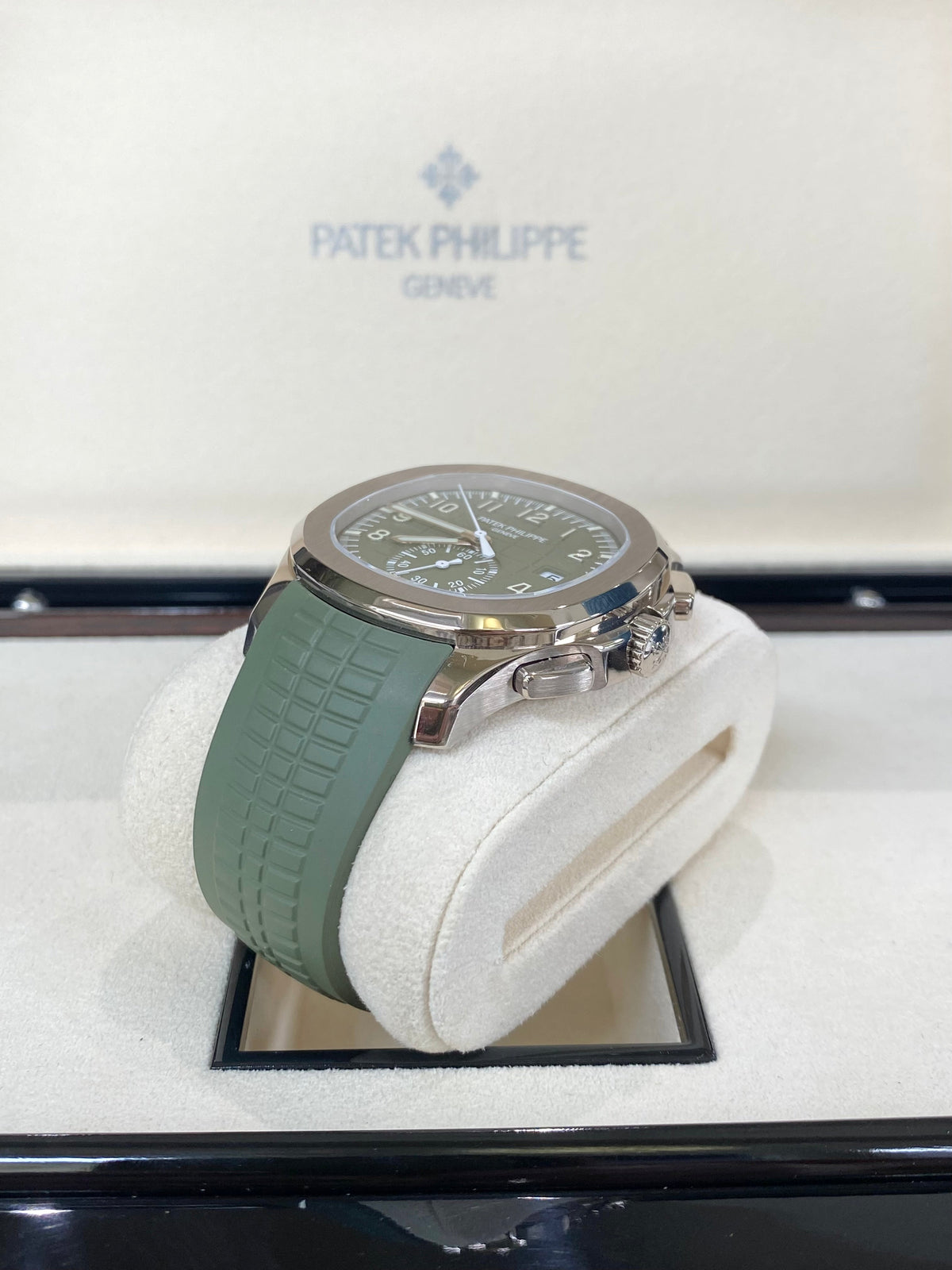 Patek Philippe Aquanaut 42.2 5968G-010 Khaki Green Dial Watch