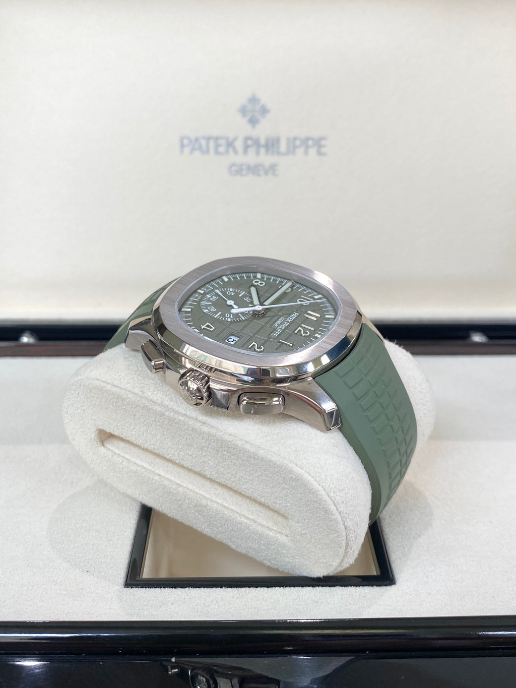 Patek Philippe Aquanaut 42.2 5968G-010 Khaki Green Dial Watch