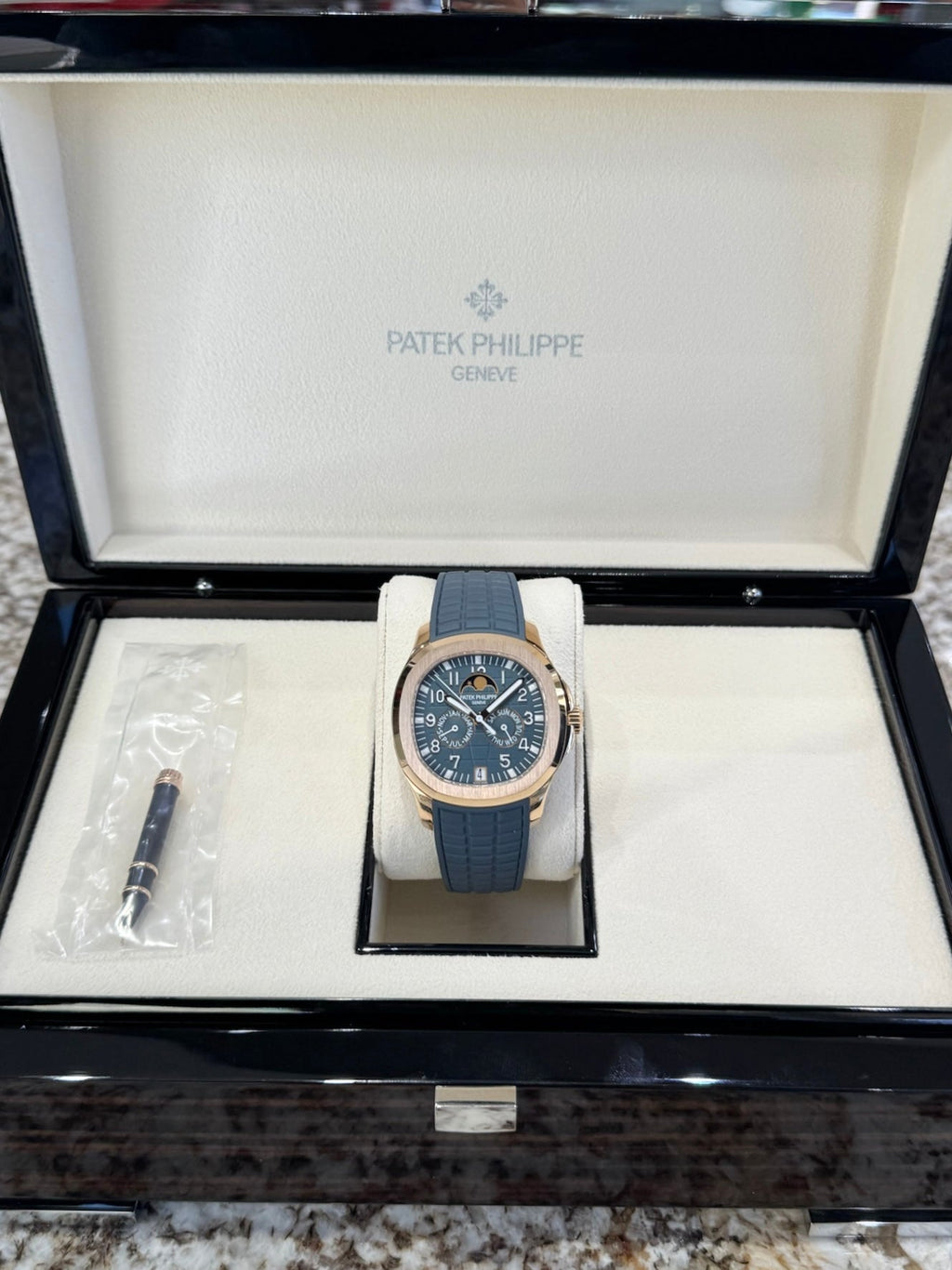 Patek Philippe Aquanaut Luce Annual Calendar 39.9 5261R-001 Blue-Gray Dial Watch