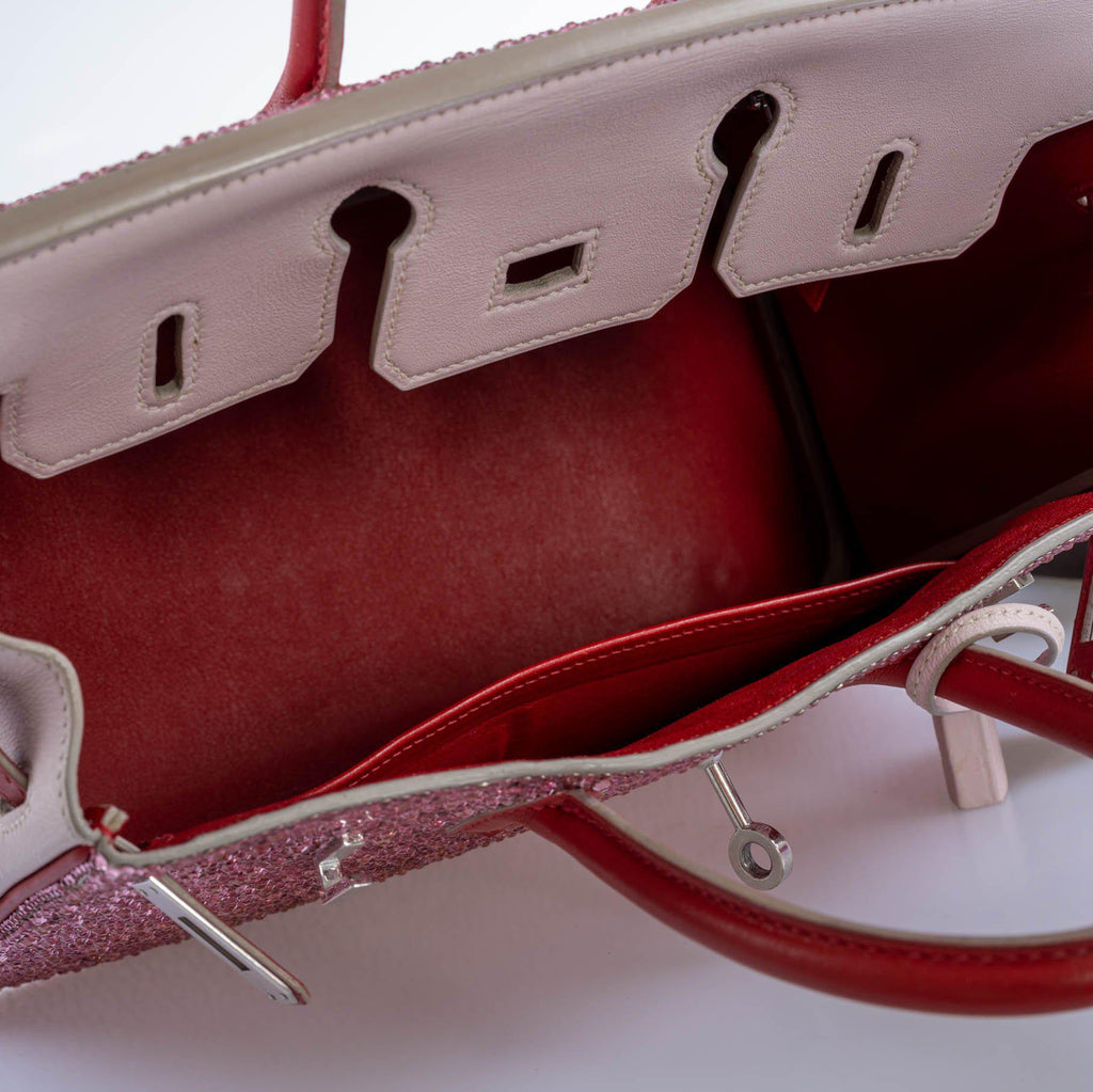 Side panel of Hermes Pink Princess Birkin with color contrast