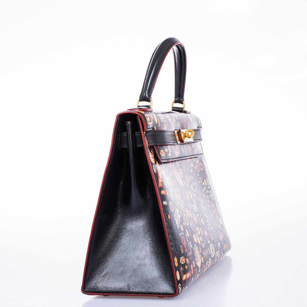 Close-up of Qashqai-painted flap on Hermes Kelly 28 Sellier